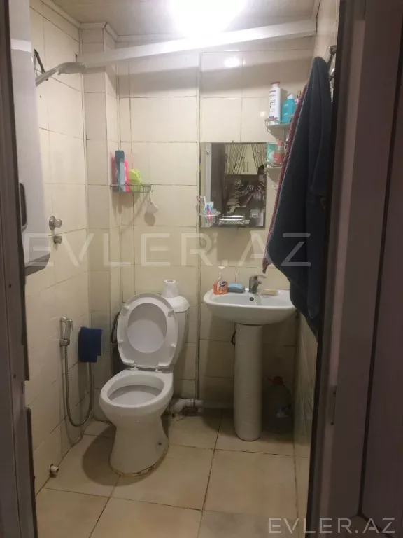 Satılır, köhnə tikili