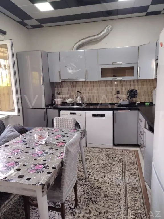 Satılır, həyət evi/villa