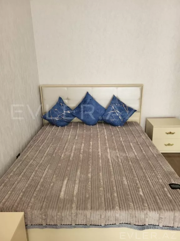 Satılır, yeni tikili