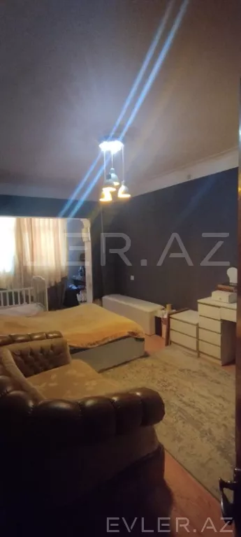 Satılır, köhnə tikili