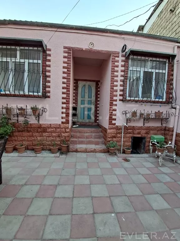 Satılır, həyət evi/villa