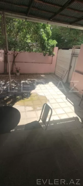 Satılır, köhnə tikili