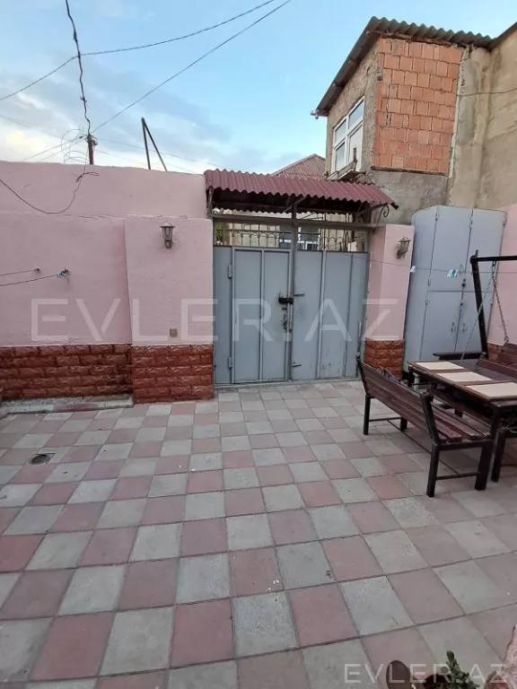 Satılır, həyət evi/villa