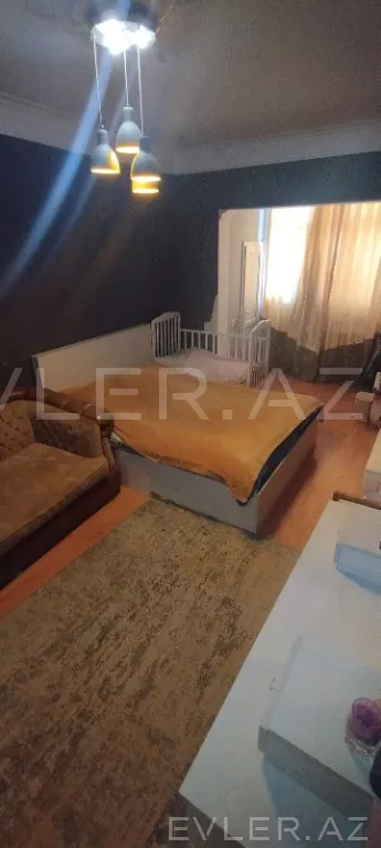 Satılır, köhnə tikili