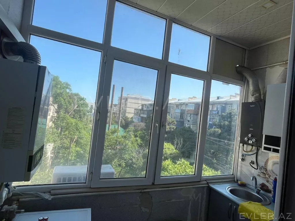 Satılır, köhnə tikili