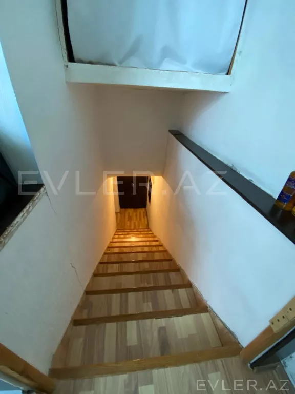 Satılır, köhnə tikili