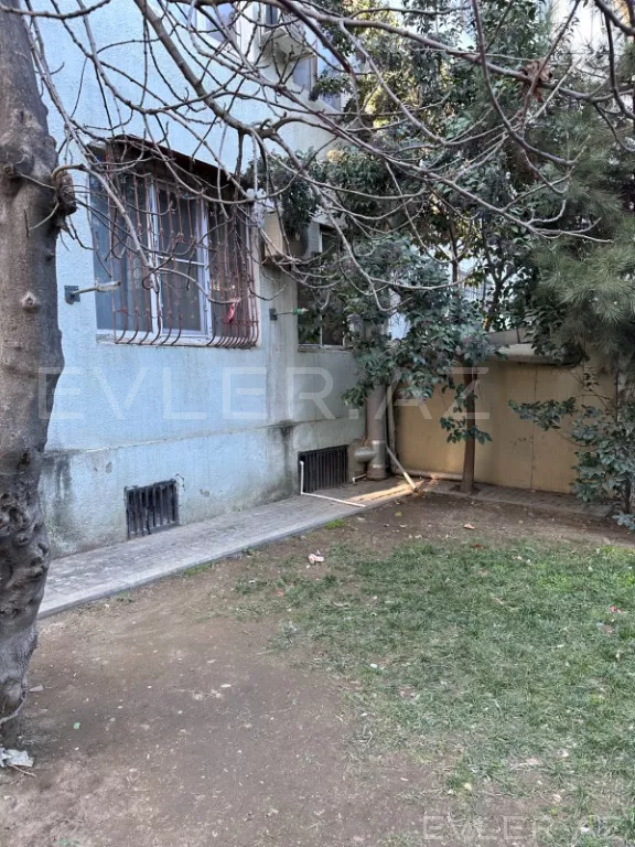 Satılır, köhnə tikili