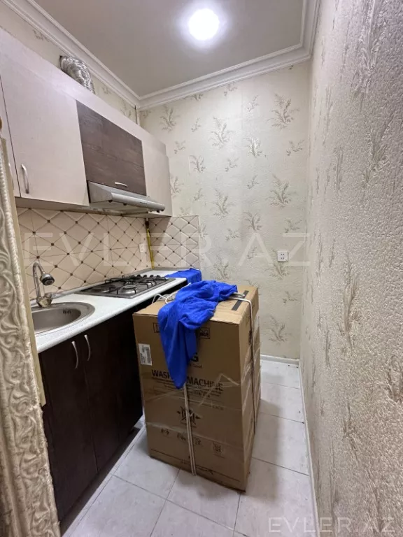 Satılır, köhnə tikili