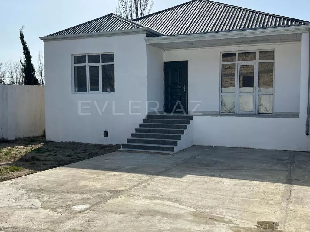 Satılır, həyət evi/villa