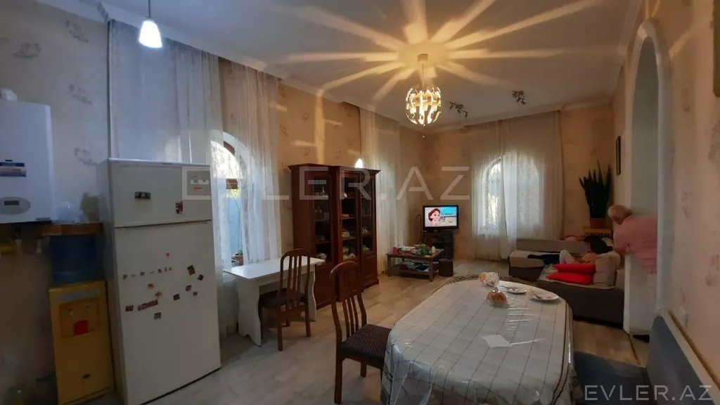 Satılır, həyət evi/villa