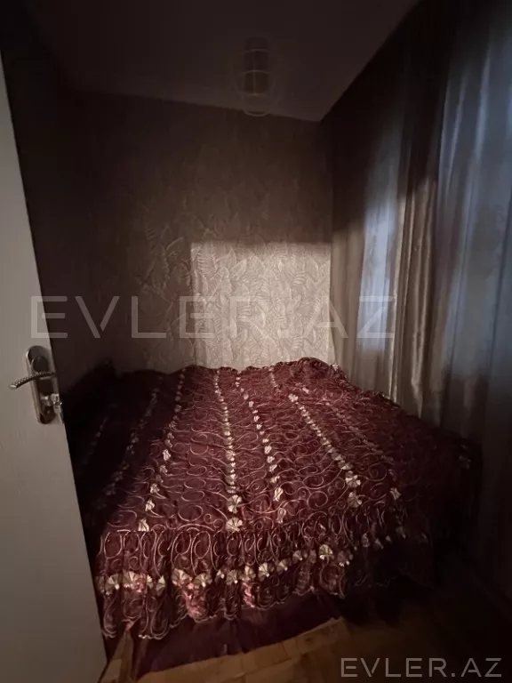 Satılır, köhnə tikili
