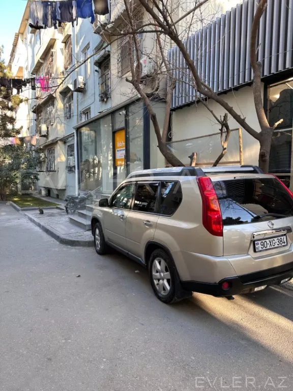 Satılır, köhnə tikili