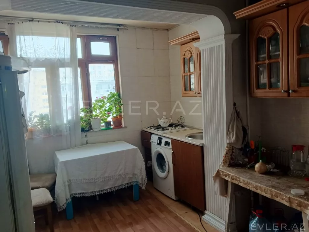 Satılır, köhnə tikili