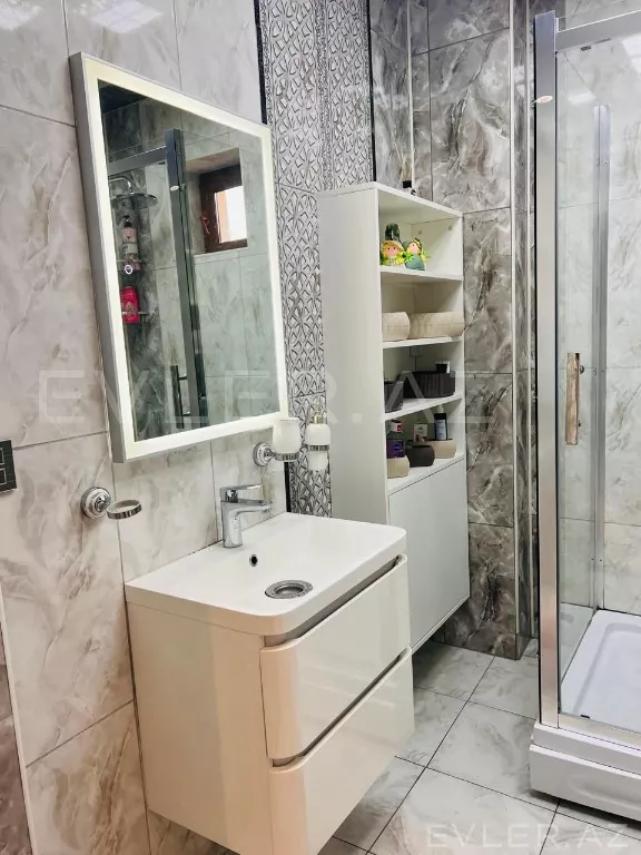 Satılır, həyət evi/villa