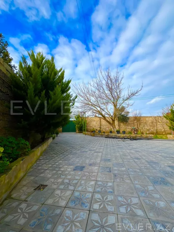 Satılır, bağ evi
