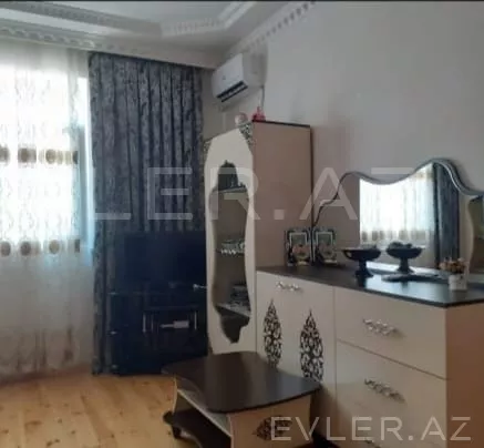 Satılır, həyət evi/villa