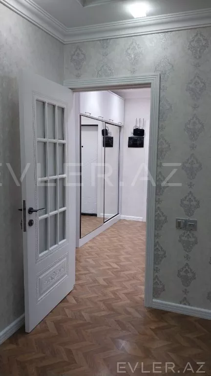 Satılır, köhnə tikili