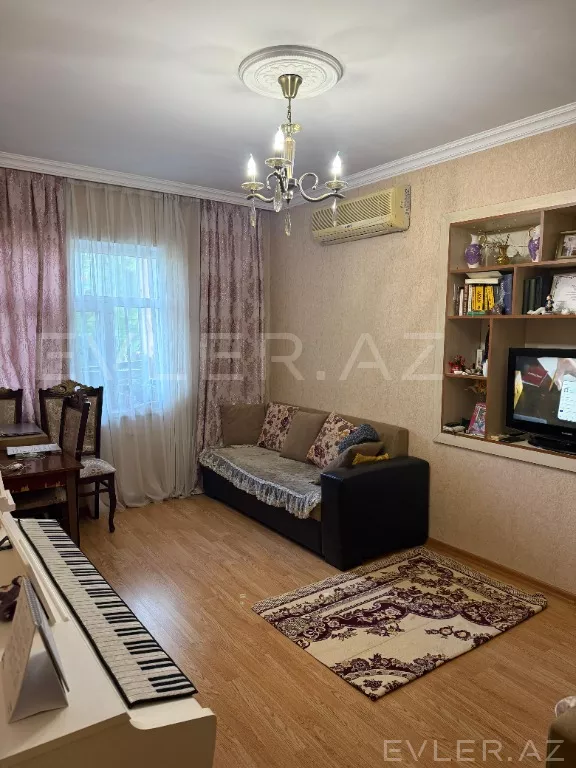 Satılır, köhnə tikili