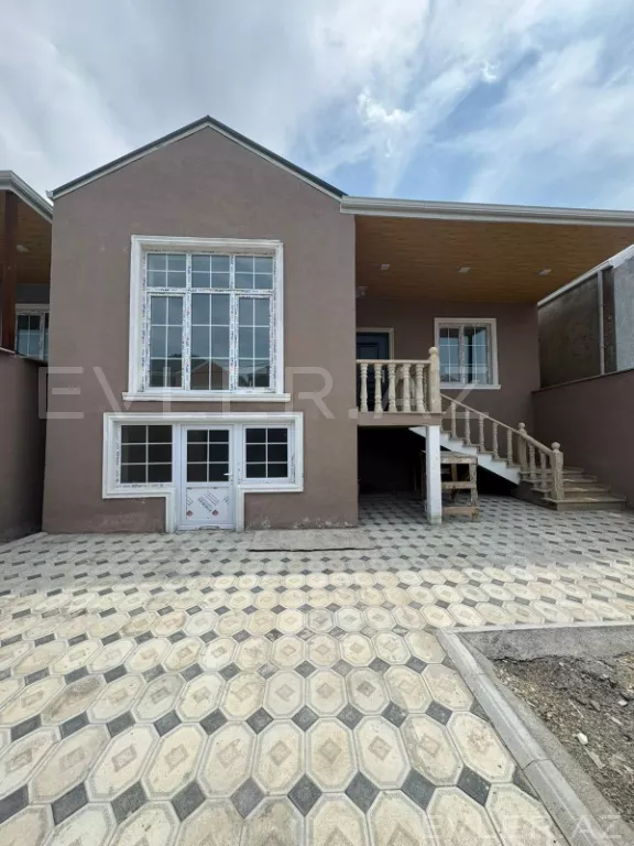 Satılır, həyət evi/villa