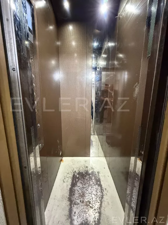Satılır, köhnə tikili