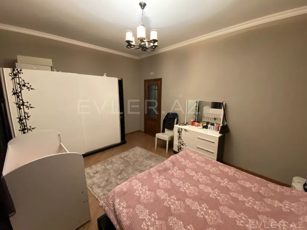 Satılır, həyət evi/villa