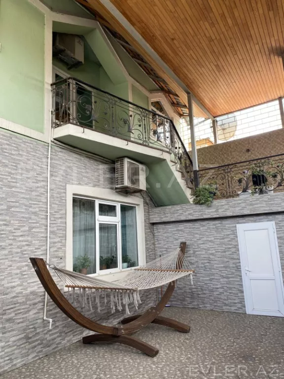 Satılır, həyət evi/villa