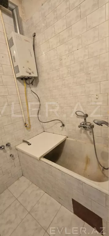 Satılır, köhnə tikili