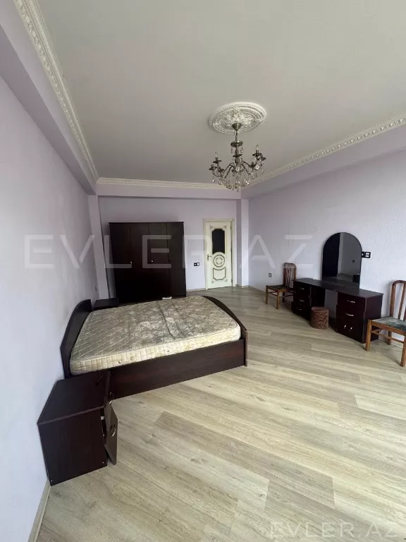 Satılır, yeni tikili