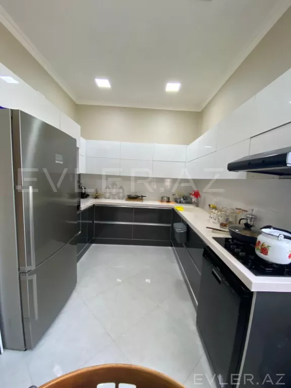 Satılır, həyət evi/villa