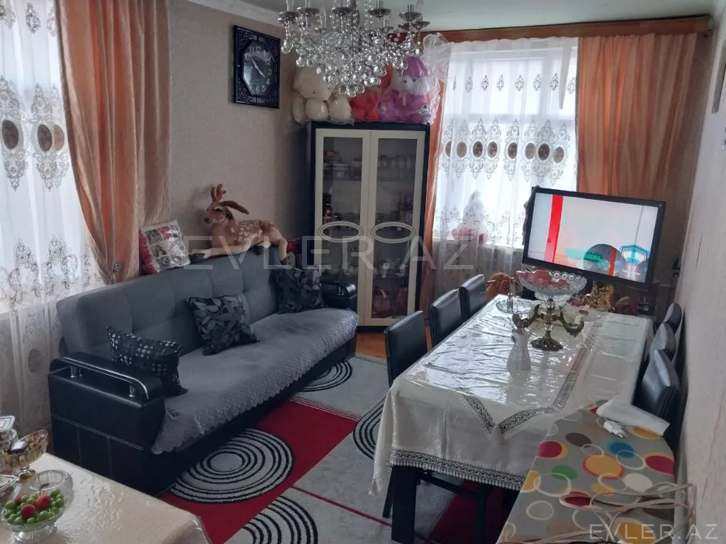 Satılır, köhnə tikili