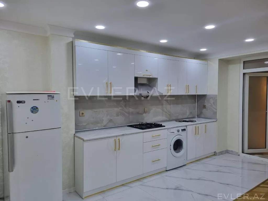 Satılır, köhnə tikili