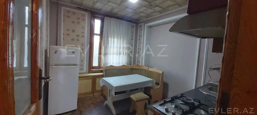 Satılır, köhnə tikili