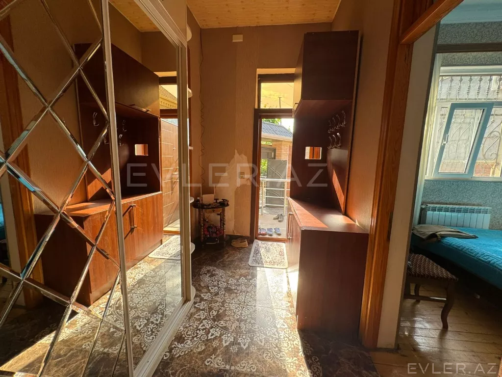 Satılır, həyət evi/villa
