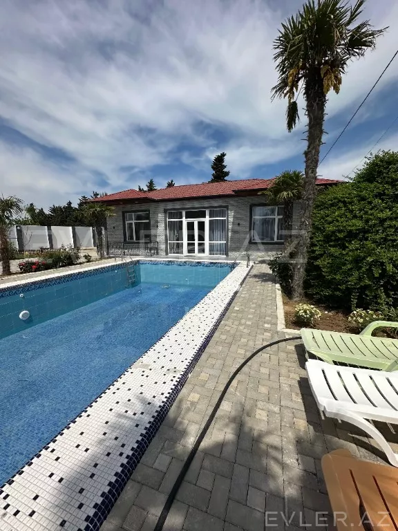 Satılır, həyət evi/villa