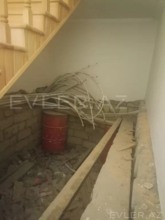 Satılır, bağ evi