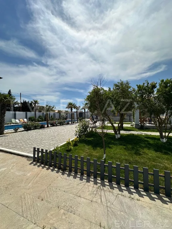 Satılır, həyət evi/villa