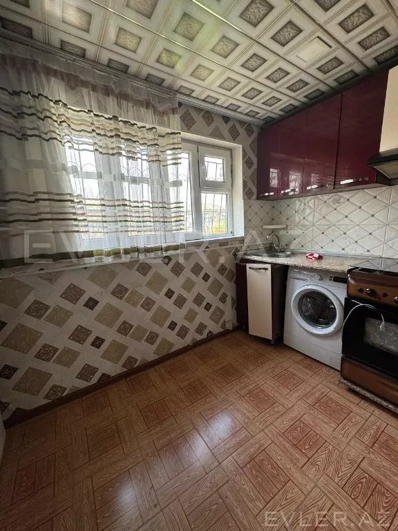 Satılır, köhnə tikili