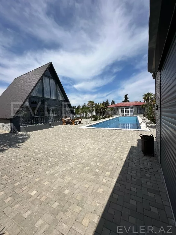 Satılır, həyət evi/villa