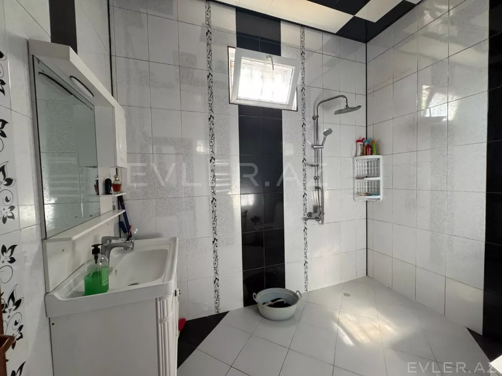Satılır, həyət evi/villa