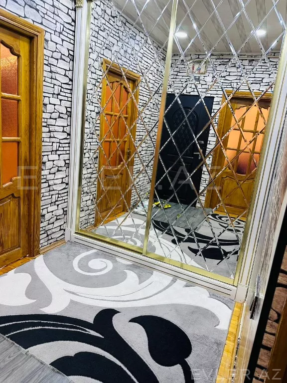 Satılır, köhnə tikili