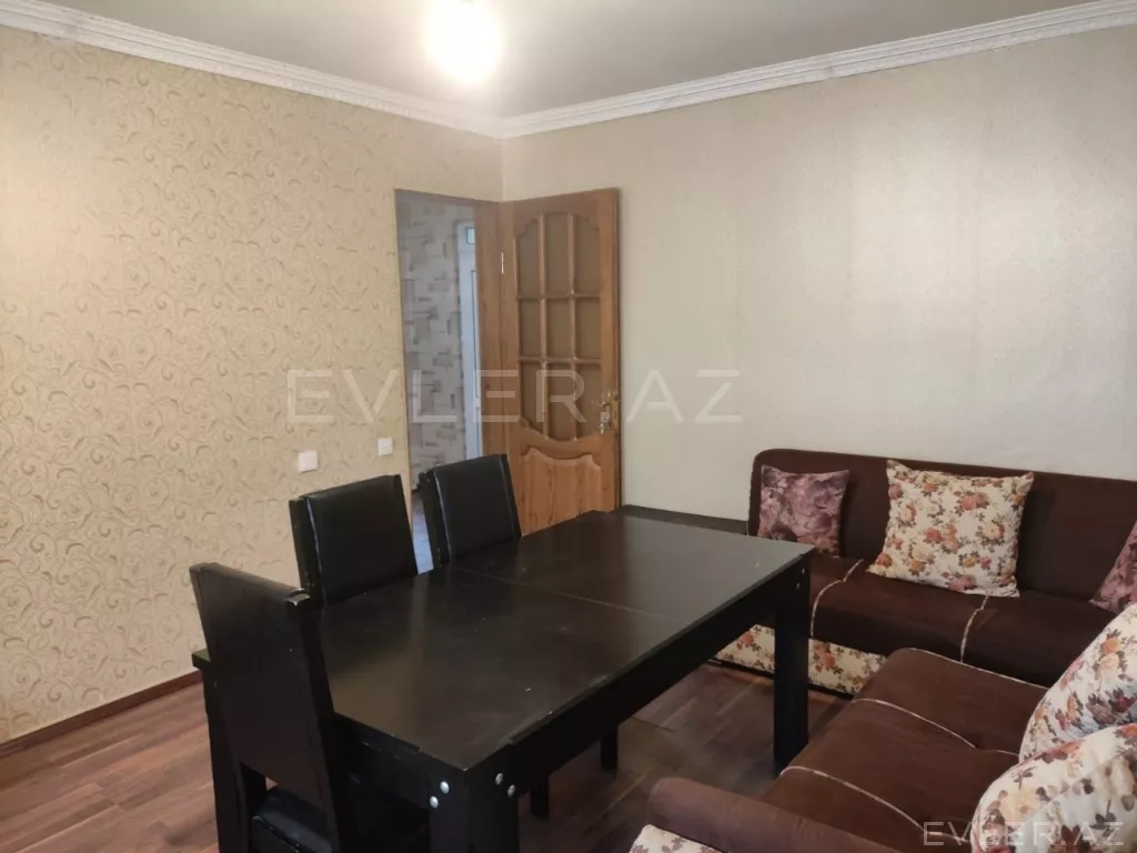 Satılır, həyət evi/villa