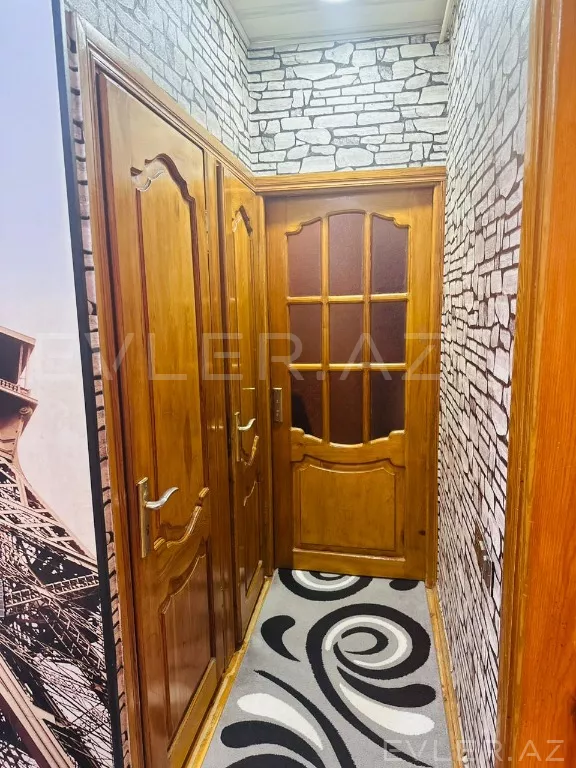 Satılır, köhnə tikili