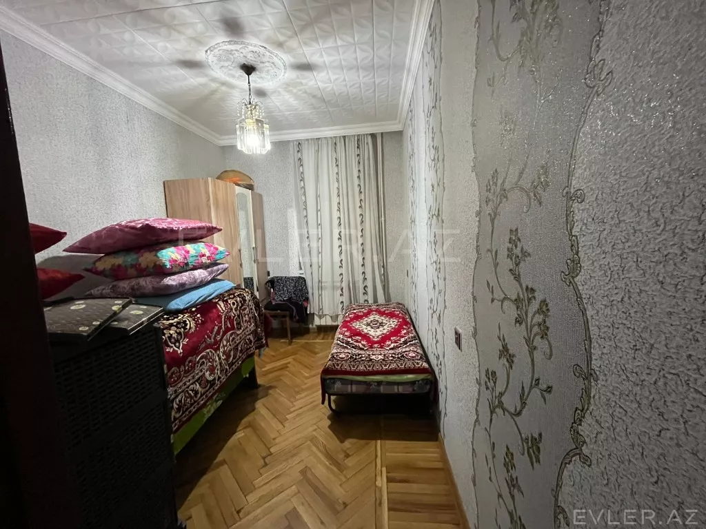 Satılır, köhnə tikili
