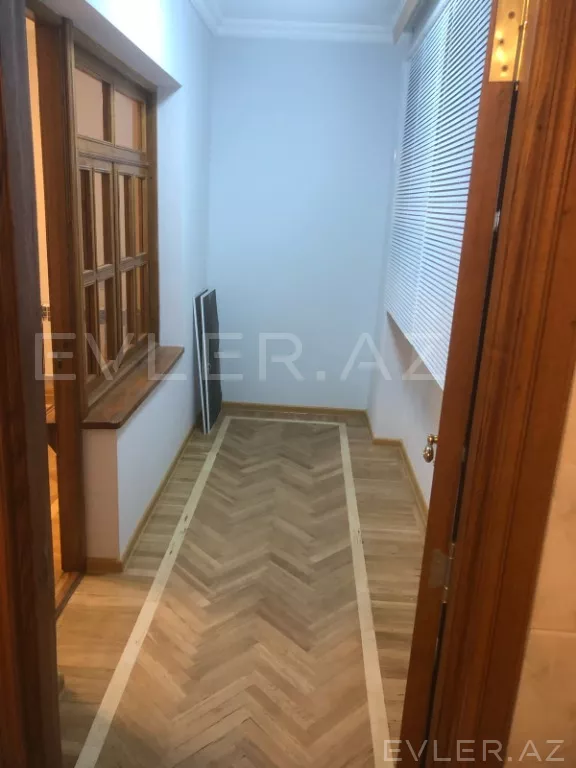 Satılır, köhnə tikili
