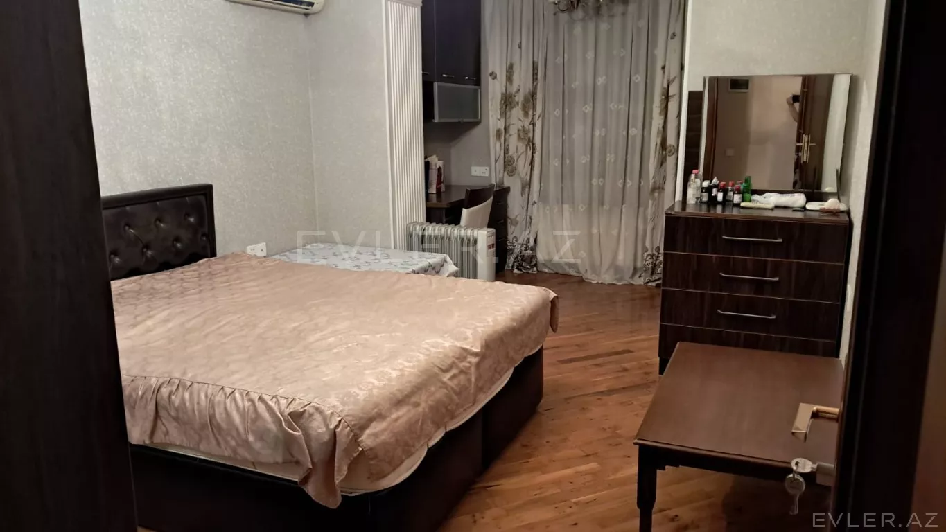 Aylıq, köhnə tikili