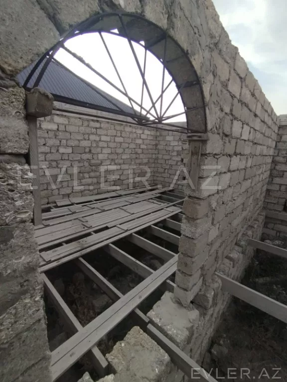 Satılır, həyət evi/villa