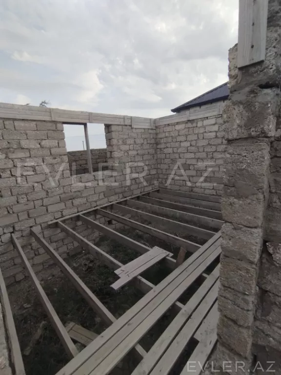 Satılır, həyət evi/villa