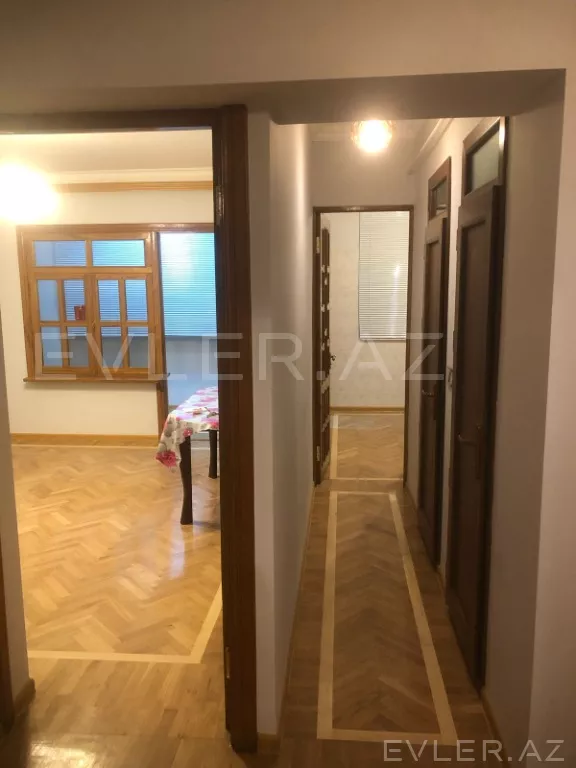 Satılır, köhnə tikili