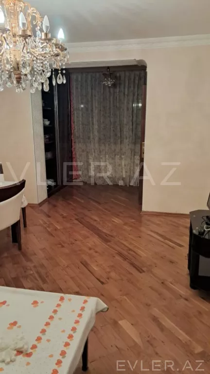 Aylıq, köhnə tikili