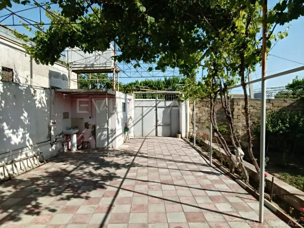 Satılır, həyət evi/villa